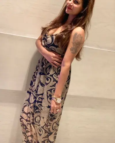 Etapalli Escort